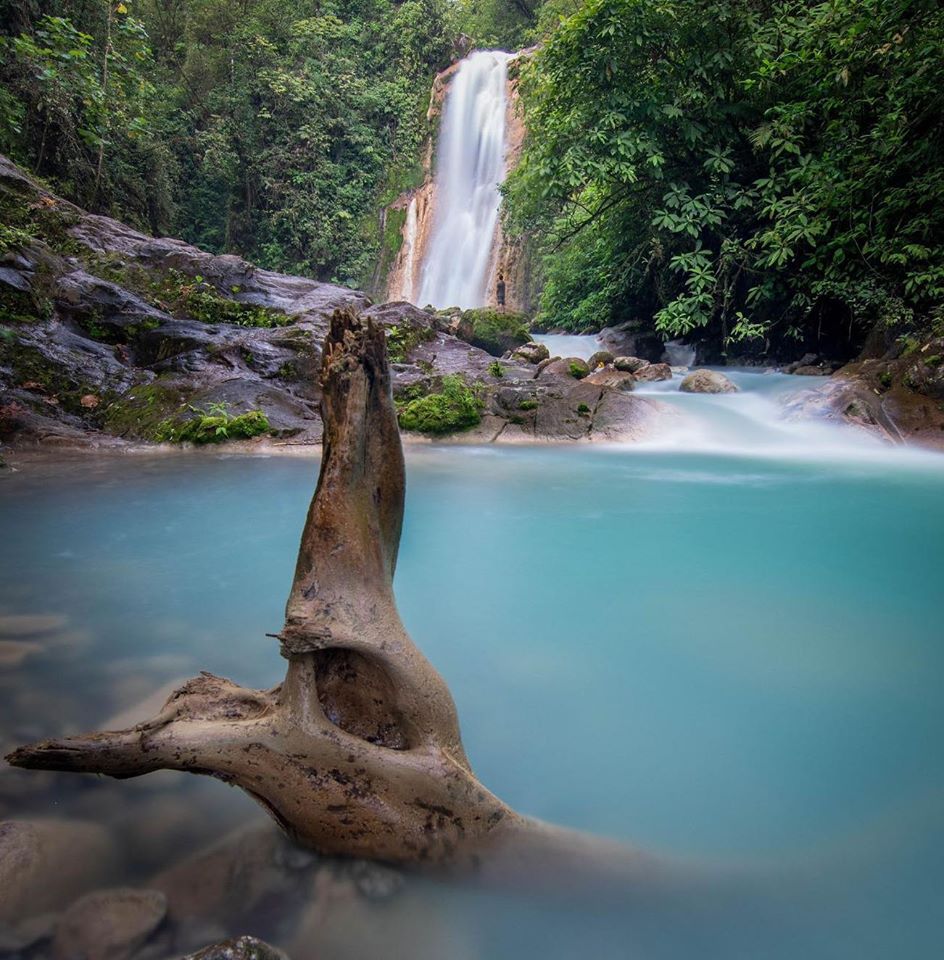 La Gemela Gata - Blue Falls of Costa Rica